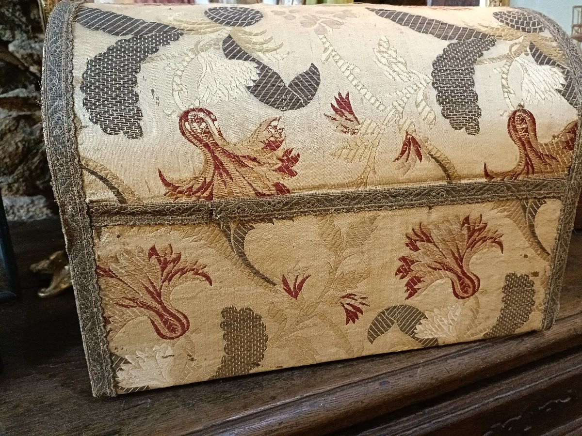 Antique Fabric Box-photo-2