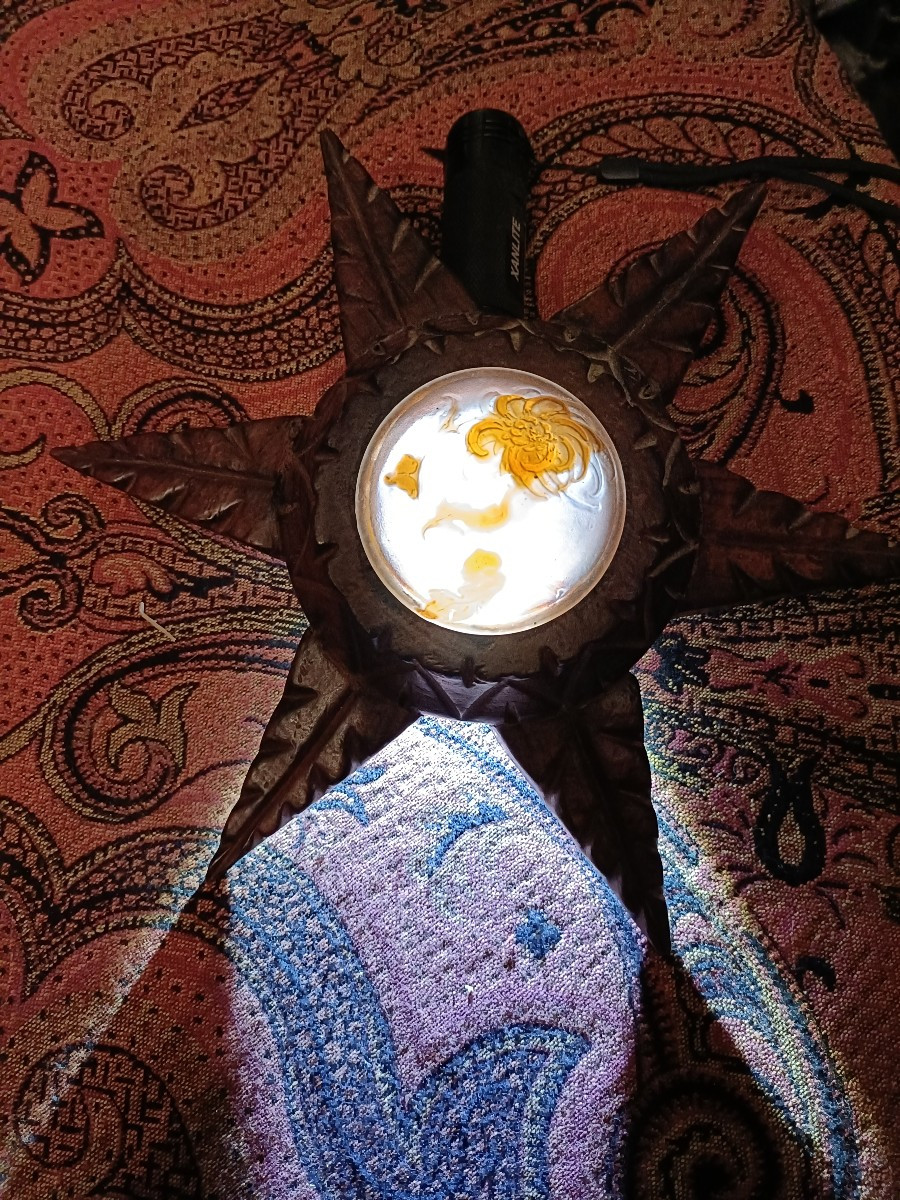 Etoile en bois cabochon verre dégagé à l'acide 