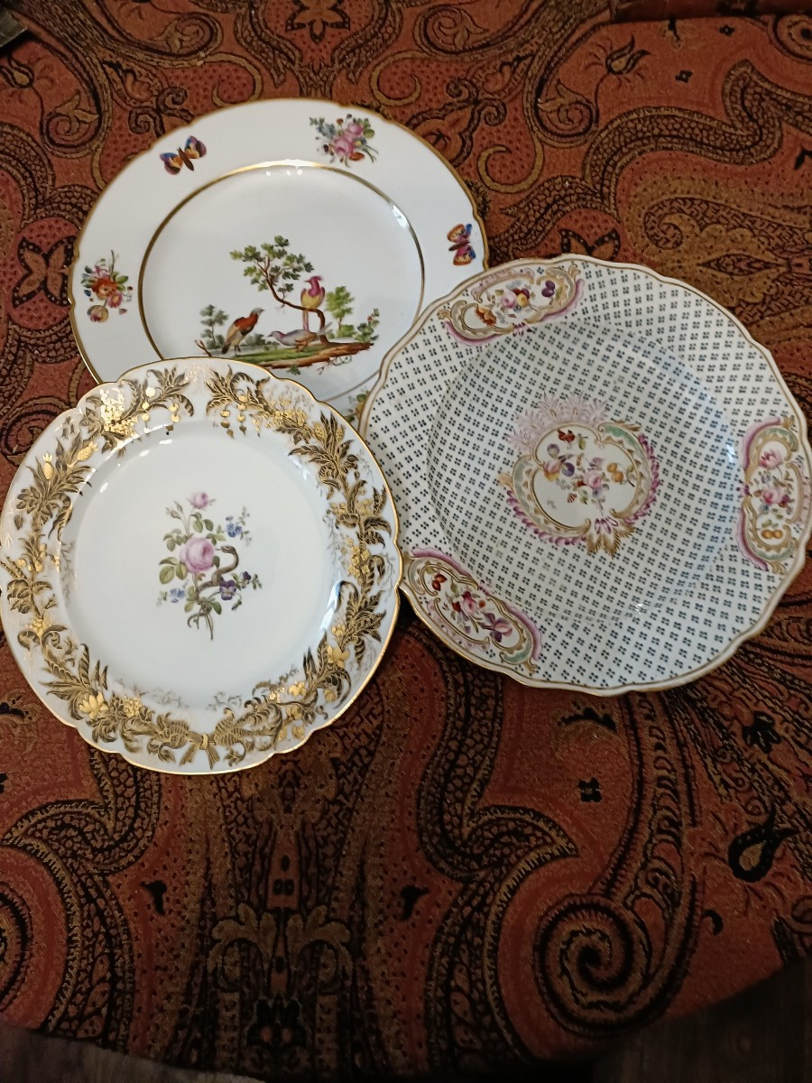 Lot de 3 assiettes porcelaine de Paris XIX siecle