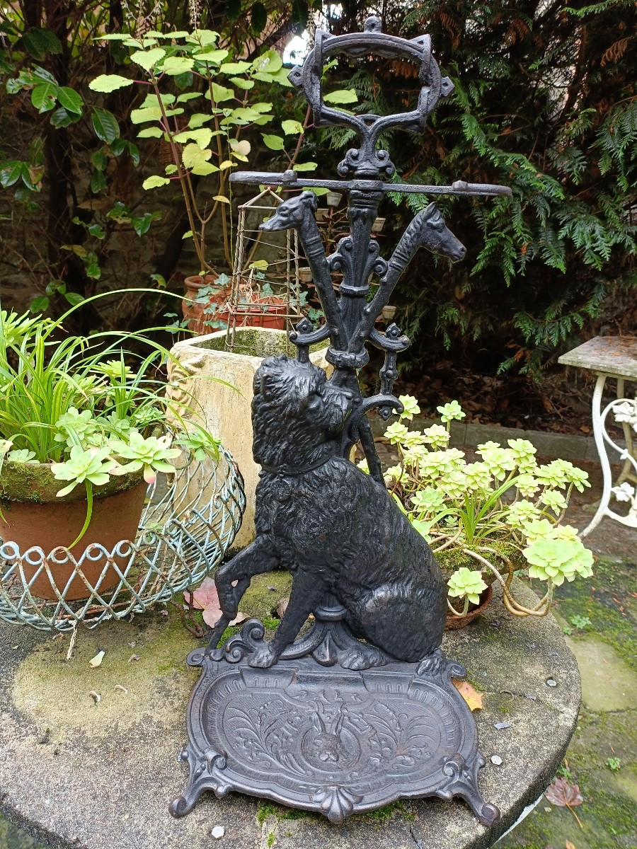 Cane Holder. Cast Iron, 19th Century.