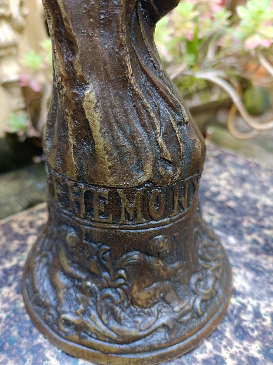 Catherine De Medicis Bronze Bell-photo-3