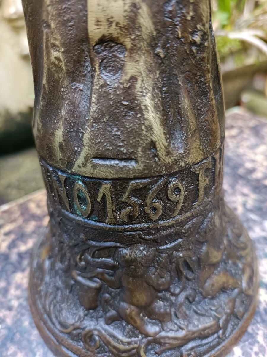 Catherine De Medicis Bronze Bell-photo-4