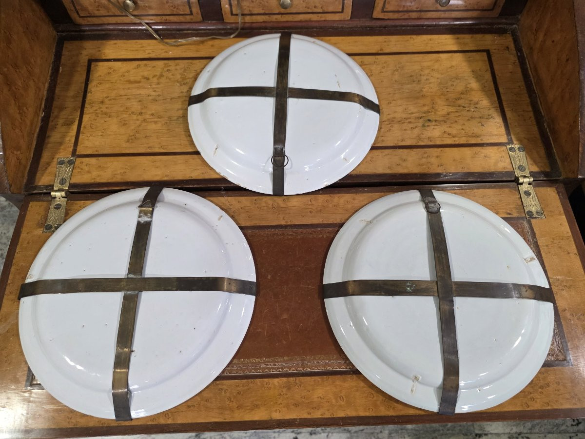 Antonibon Manufactory, Bassano, 18th Century.  Three Plates With "bull's Eye" Decoration-photo-4