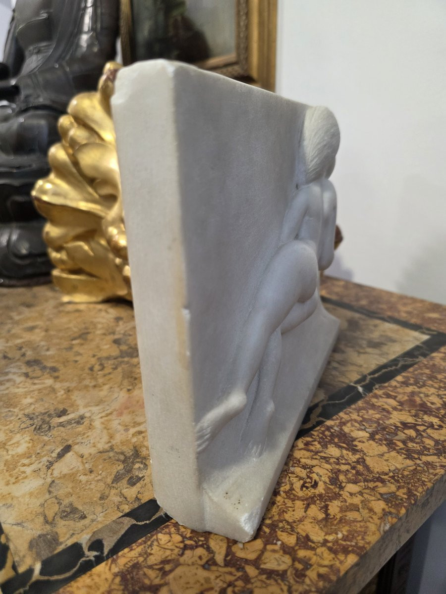 Marble Plaque With A Nude Woman Sculpted In Relief Work Made-photo-3