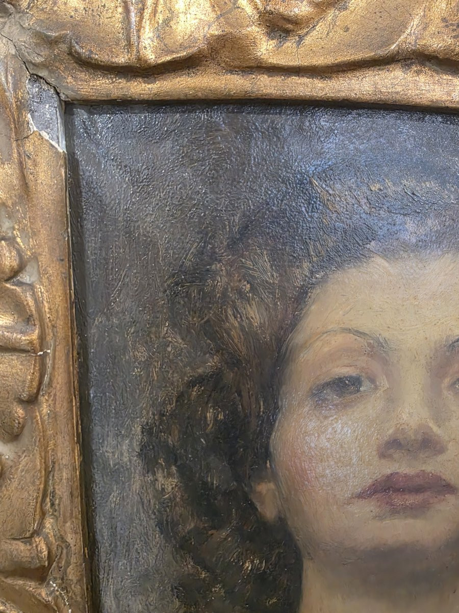 Oil On Canvas Depicting A Woman's Face From The Early 20th Century-photo-1