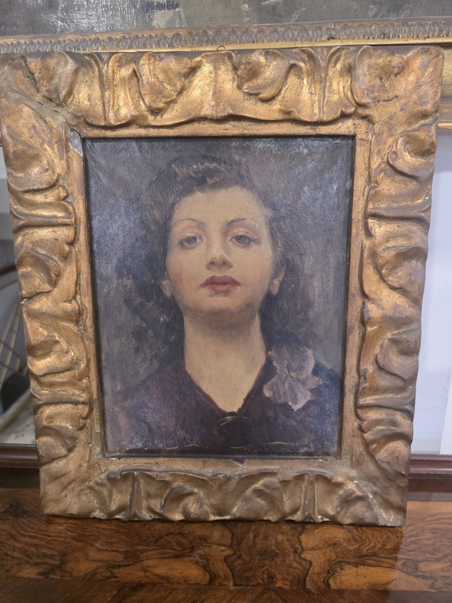 Oil On Canvas Depicting A Woman's Face From The Early 20th Century