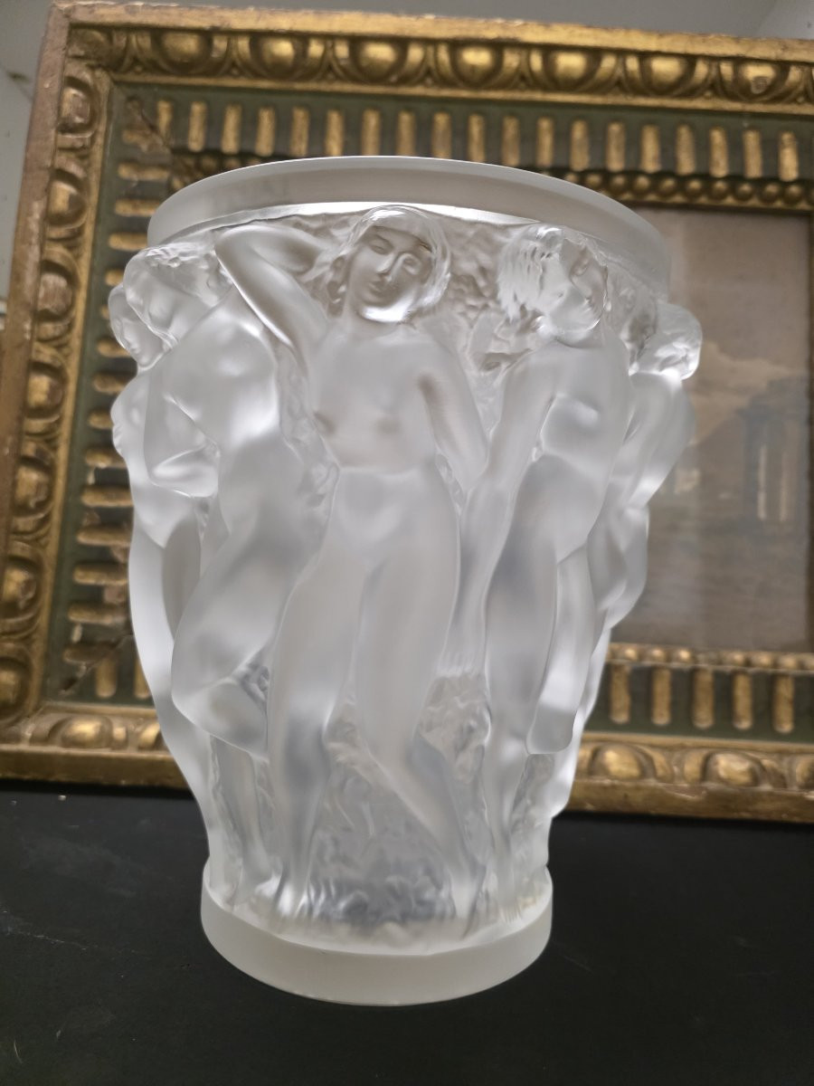 Vase « Bacchantes » de Lalique France-photo-1