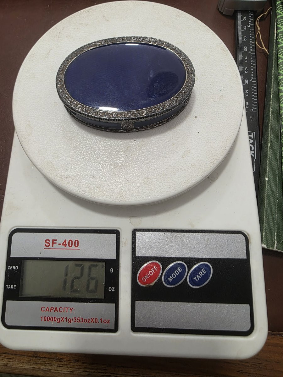 Boîte ovale en argent massif à décor de marcassite bleue, Italie, vers 1900.-photo-4