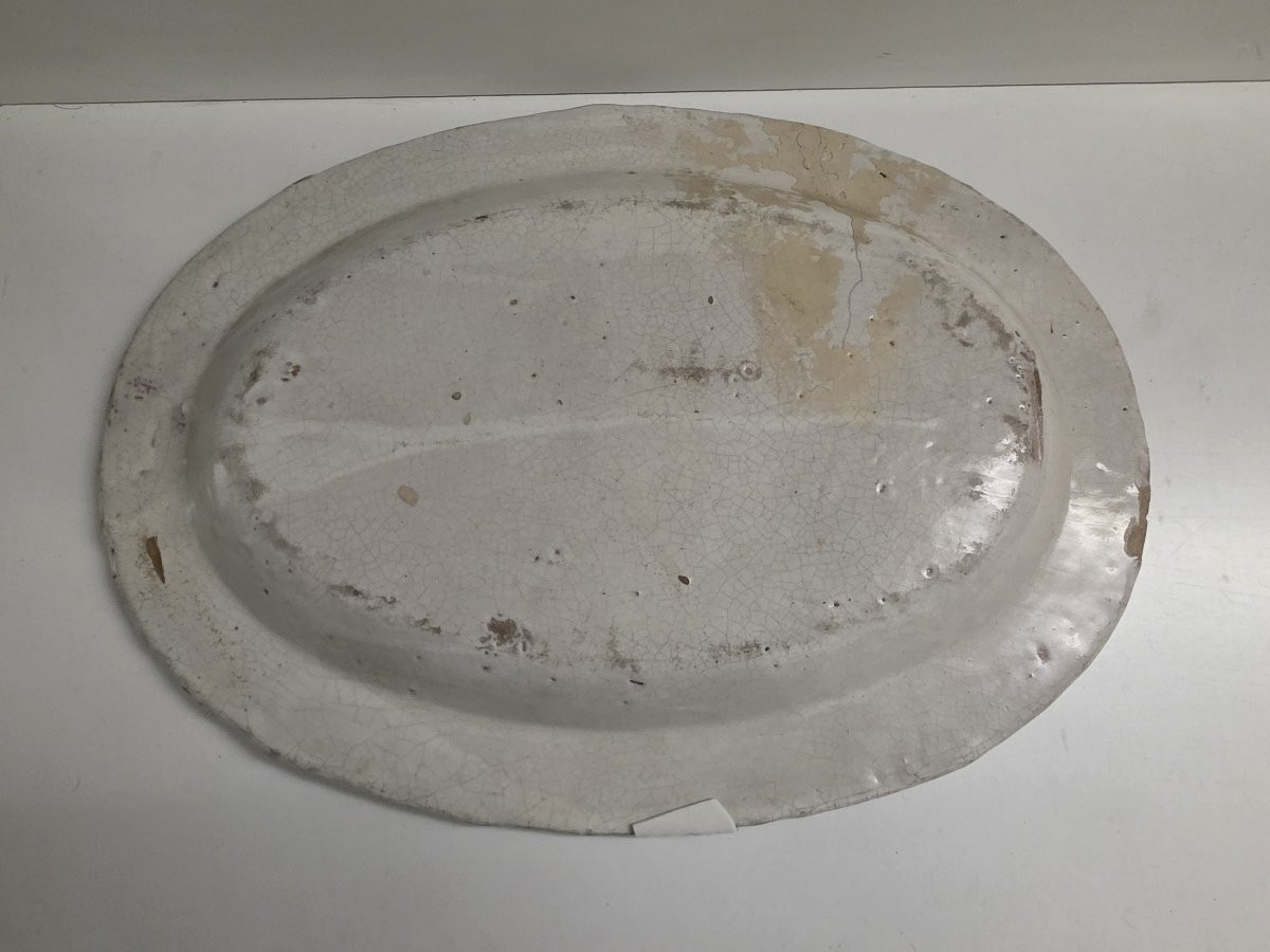 White Majolica Tray With Coat Of Arms. Central Italy, 17th–18th Centuries-photo-4