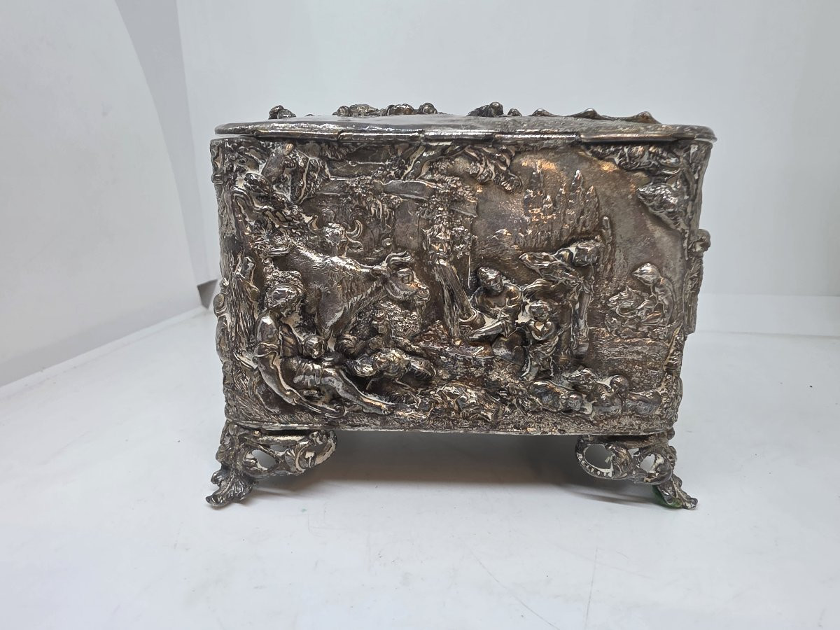 A 19th-century Silver-plated Bronze Jewelry Box, Decorated With Hunting Scenes And More.-photo-2