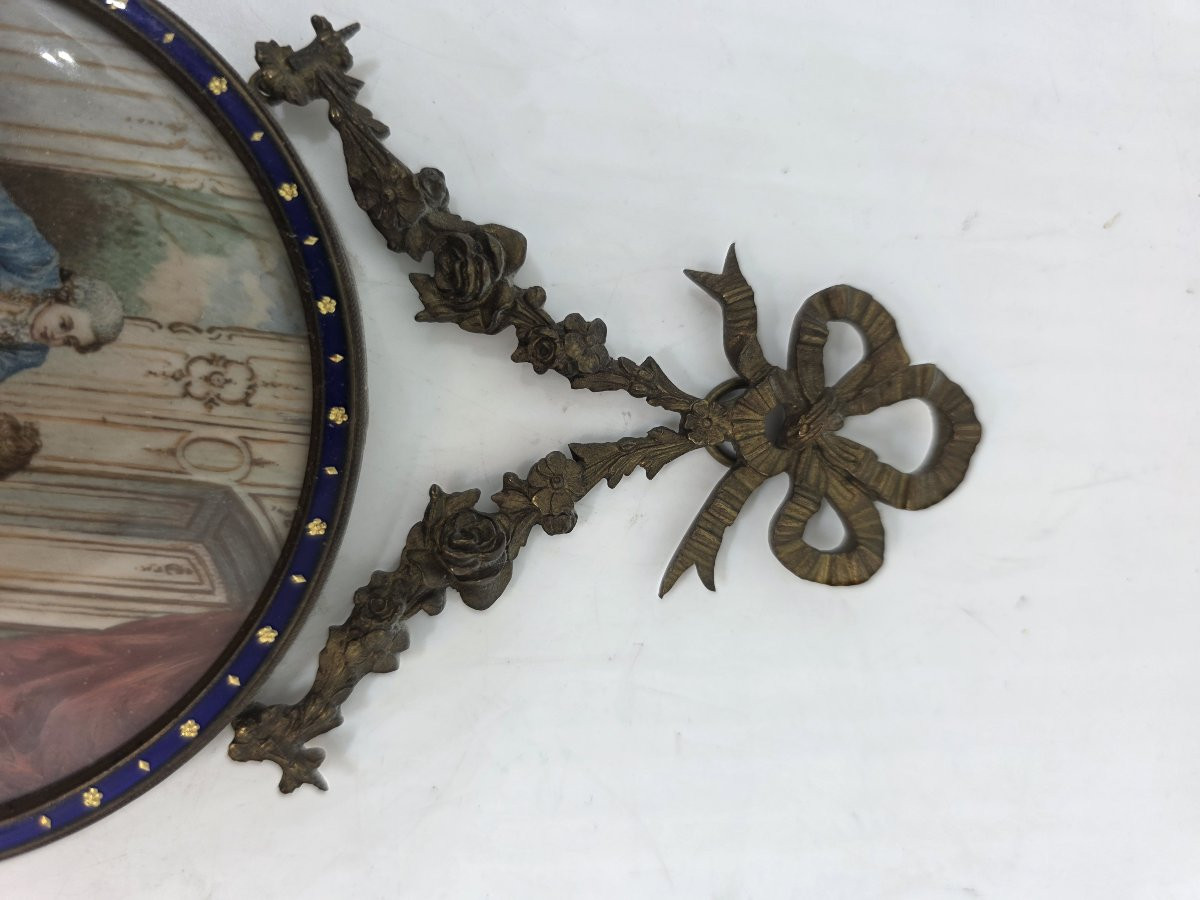 Miniature circulaire encadrée représentant une scène romantique. France, époque Napoléon III-photo-2