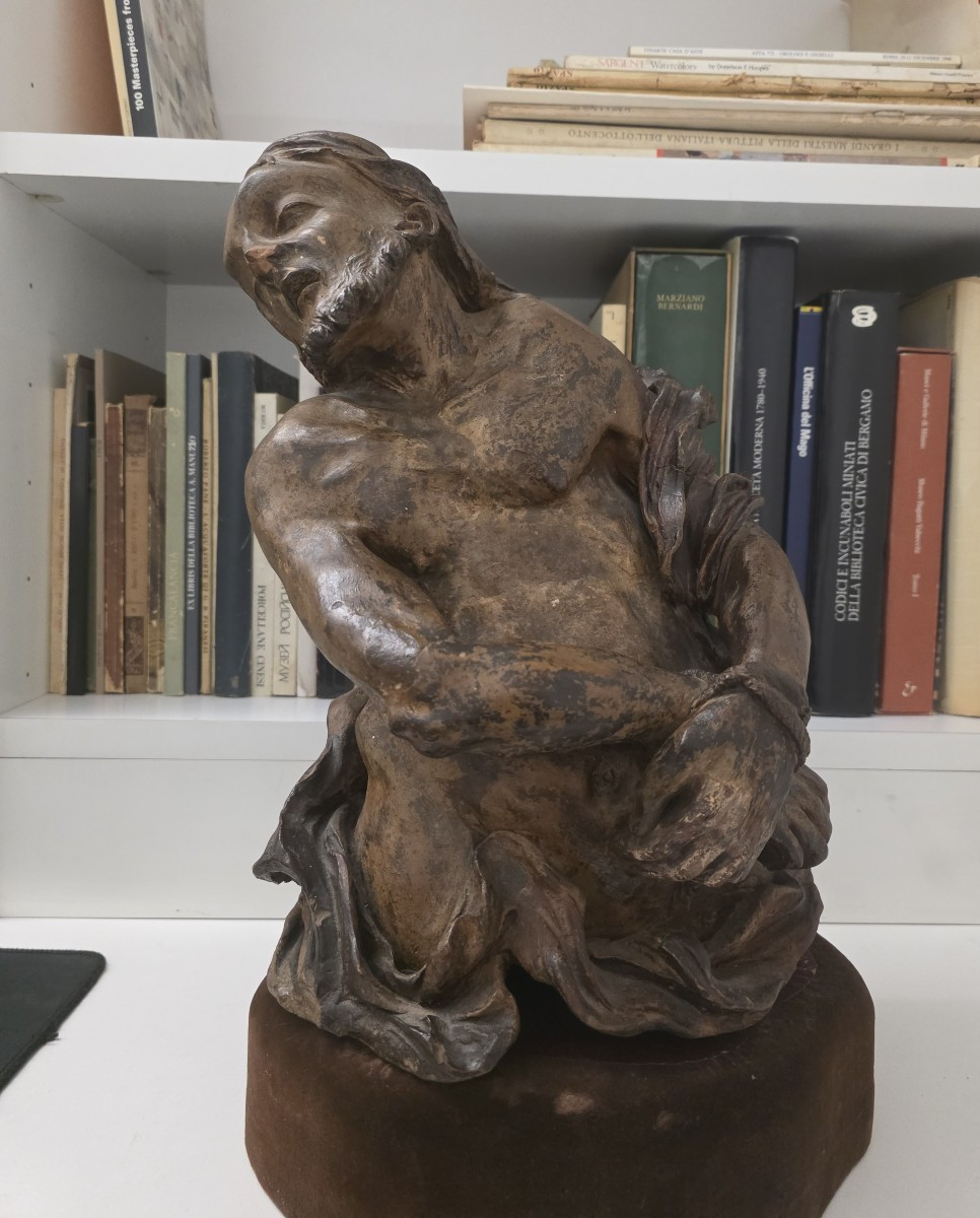 Sculpture en terre cuite « Ecce Homo » représentant le Christ en deuil, Italie, XVIIIe siècle.