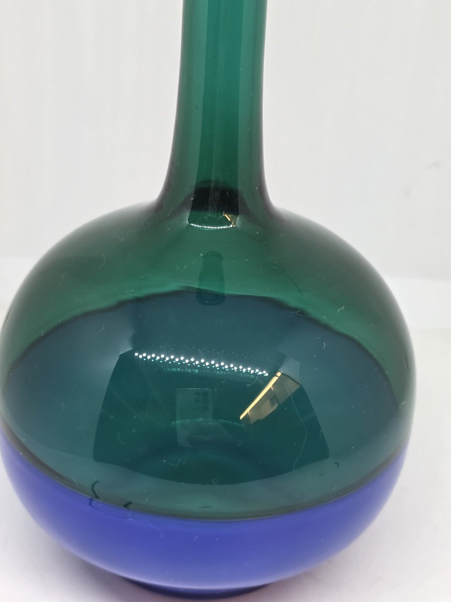Bouteille en verre soufflé ornée d'incalmo bleu et vert.  Venini, 1989 (Gio Ponti)-photo-3