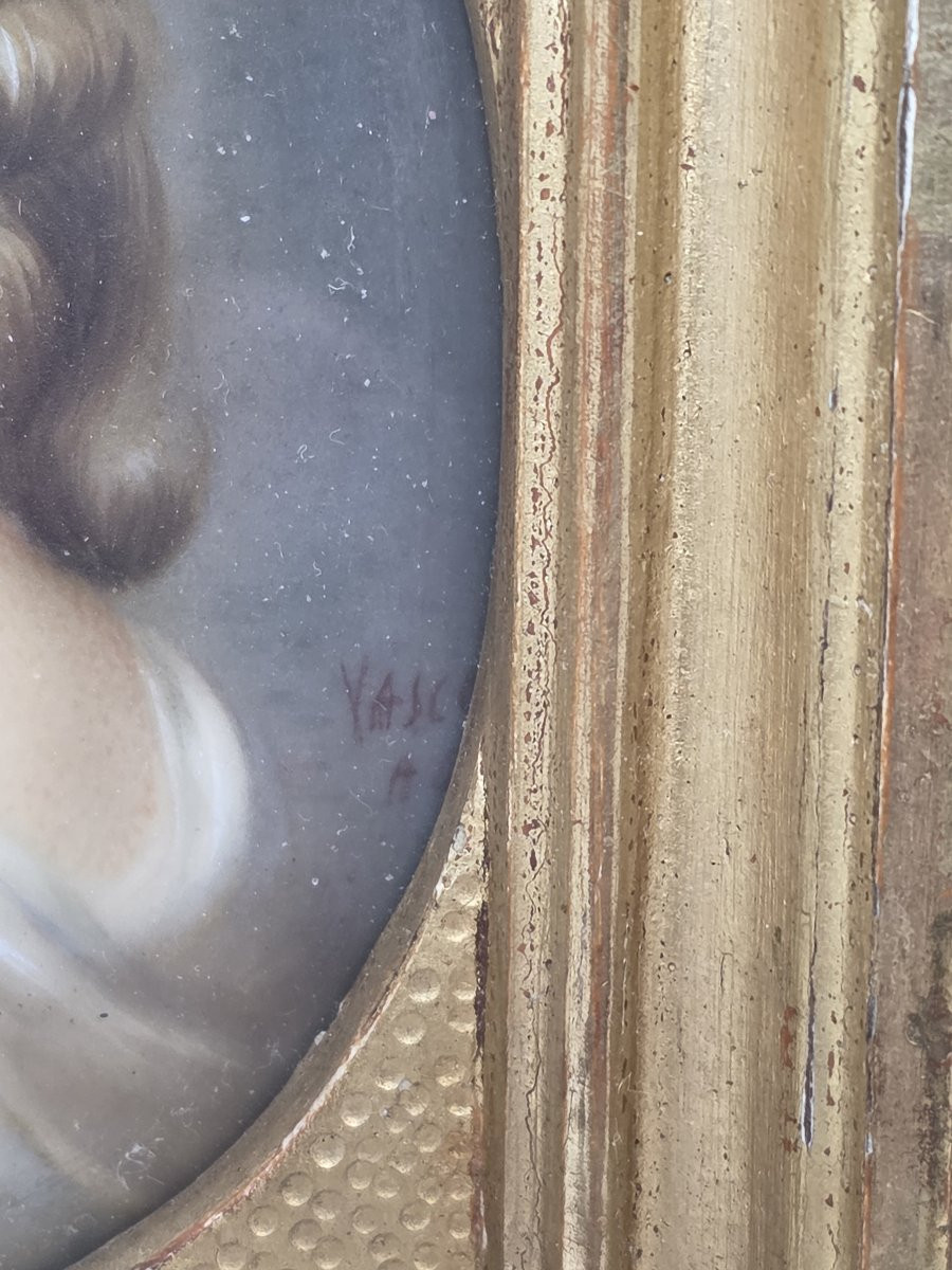 Portrait miniature de profil d'une jeune femme dans un cadre doré (XIXe siècle)-photo-4