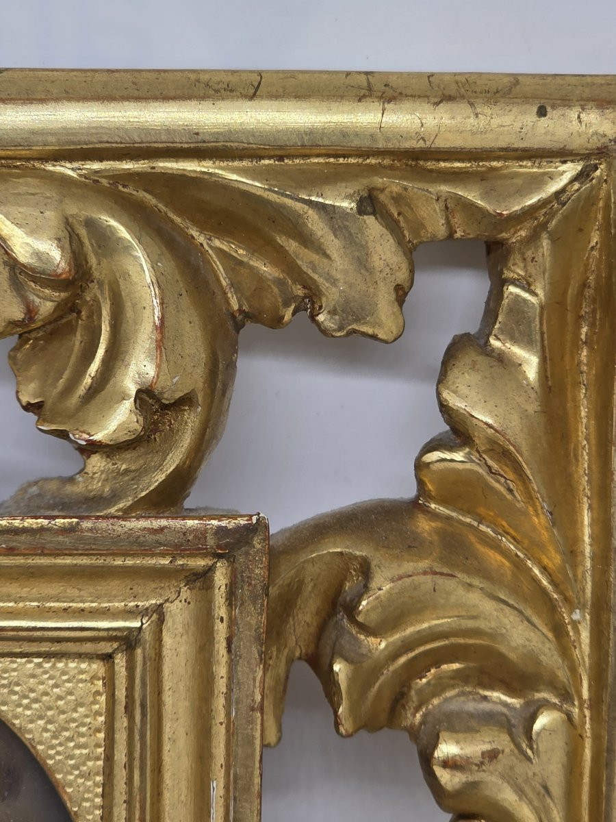 Portrait miniature de profil d'une jeune femme dans un cadre doré (XIXe siècle)-photo-5