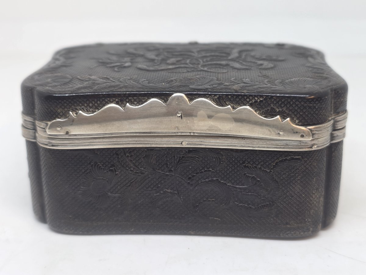 Tabatière en écaille et argent, fin du XVIIIe siècle-photo-3