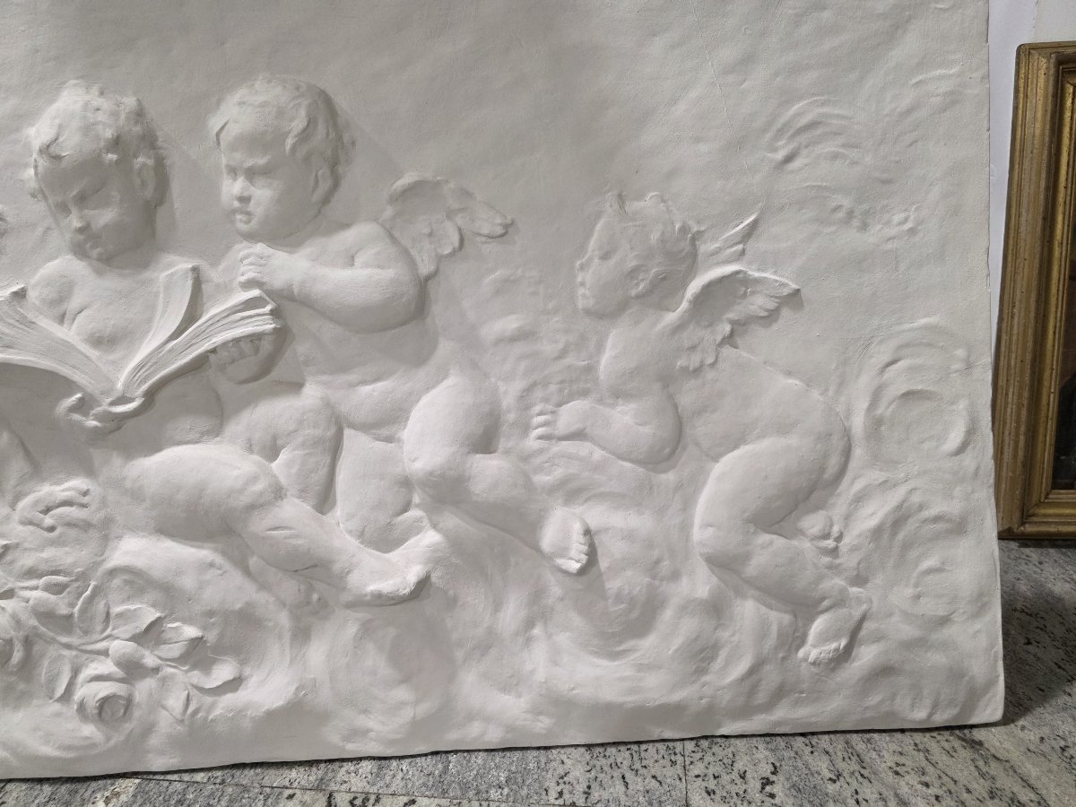  Paire de grands bas-reliefs en plâtre représentant une allégorie de putti – Fin du XIXe / débu-photo-3