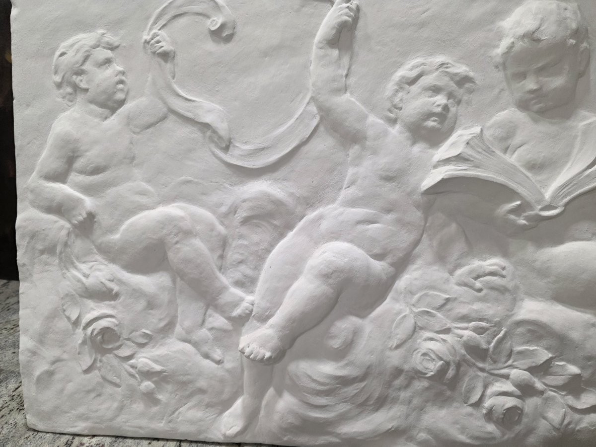  Paire de grands bas-reliefs en plâtre représentant une allégorie de putti – Fin du XIXe / débu-photo-4
