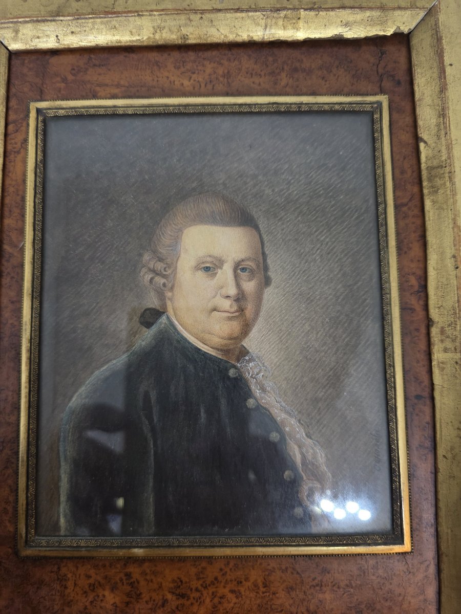 Portrait de gentilhomme au pastel, XVIIIe siècle – Cadre en loupe et bois doré-photo-2