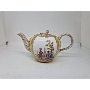 Meissen Porcelain Teapot From The 18th Centurymeissen Porcelain Teapot From The 18th Century
