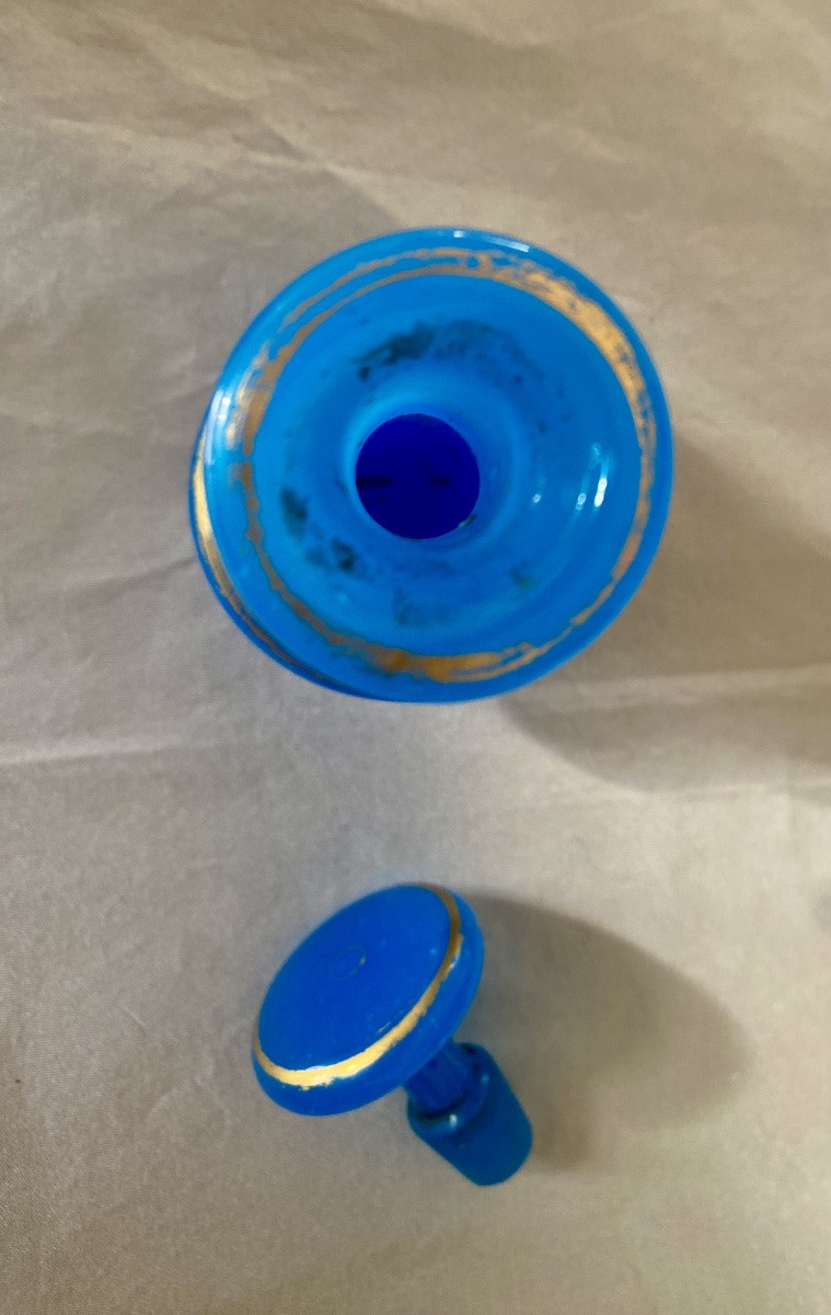 Jolie paire de flacons en opaline bleue -photo-1