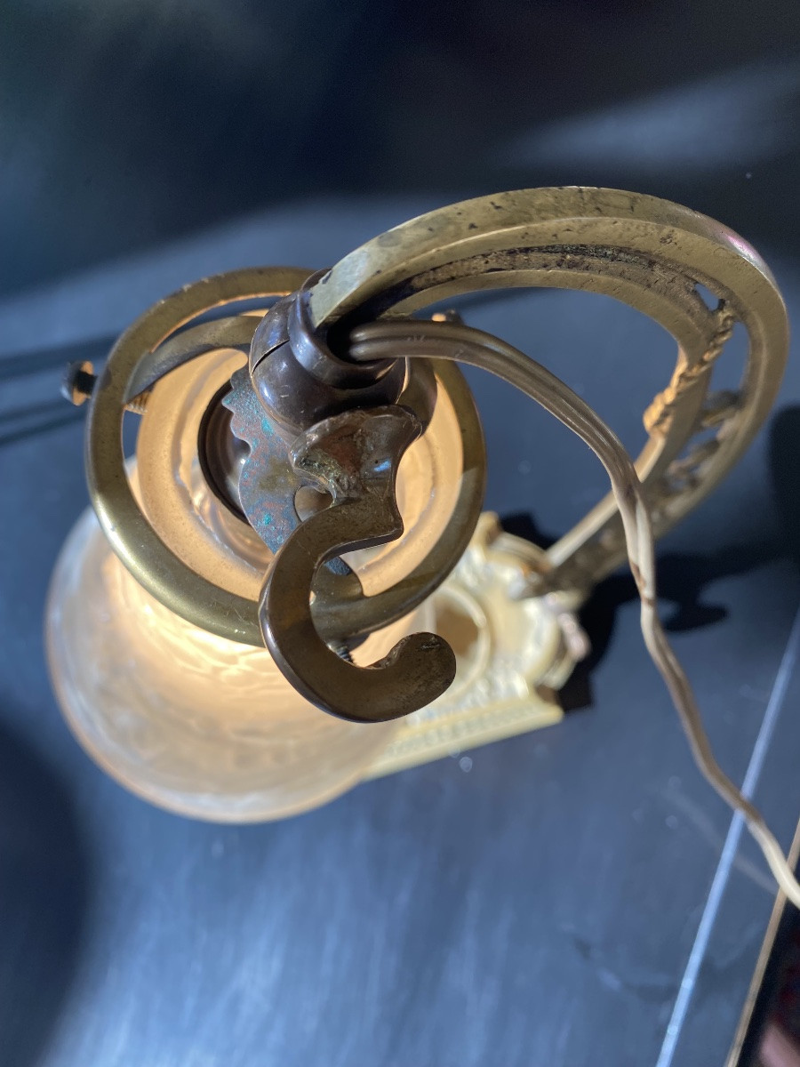 Beautiful And Elegant Art Deco Desk Lamp-photo-3