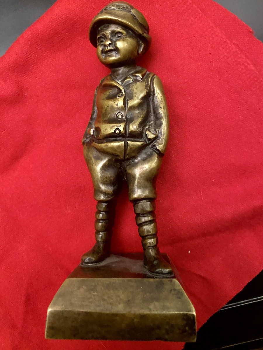 Beautiful Bronze Depicting A Tyrolean Schoolboy 