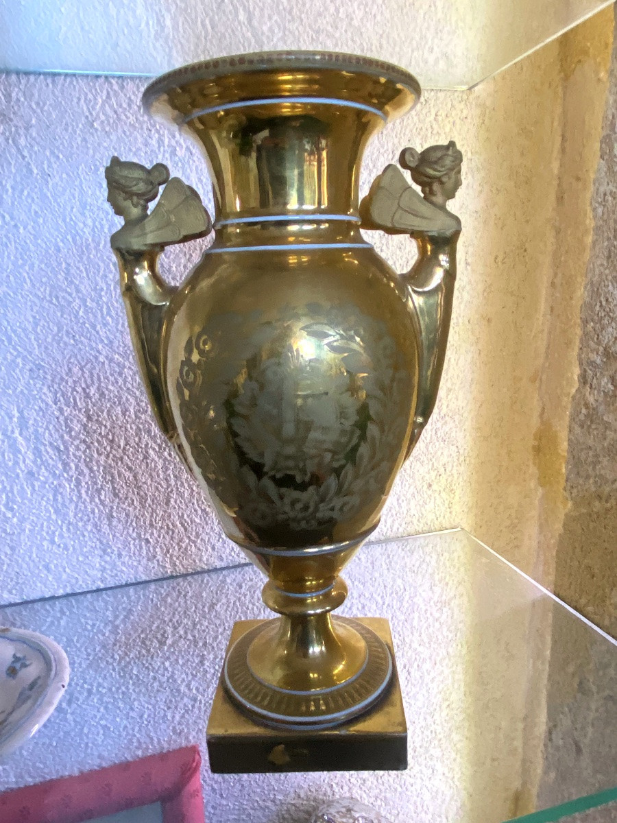 A Very Beautiful Pair Of Paris Porcelain Vases-photo-2