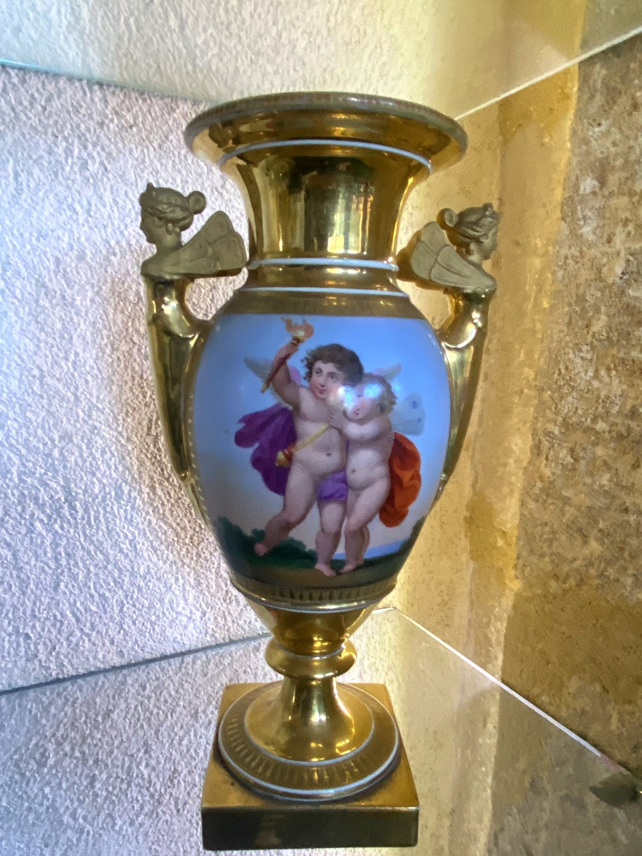 A Very Beautiful Pair Of Paris Porcelain Vases