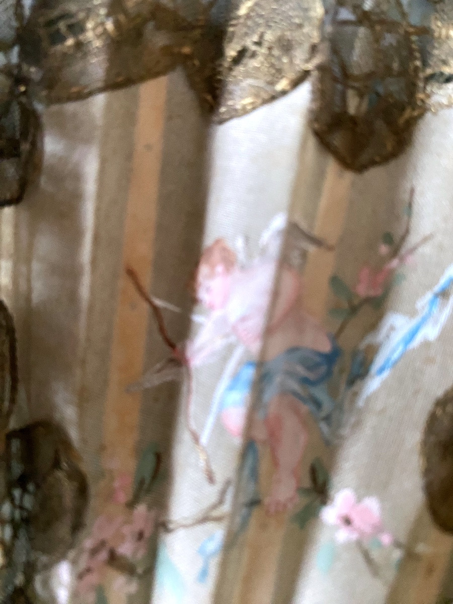 A Very Cute Fan In Ivory And Finely Decorated Lace -photo-5