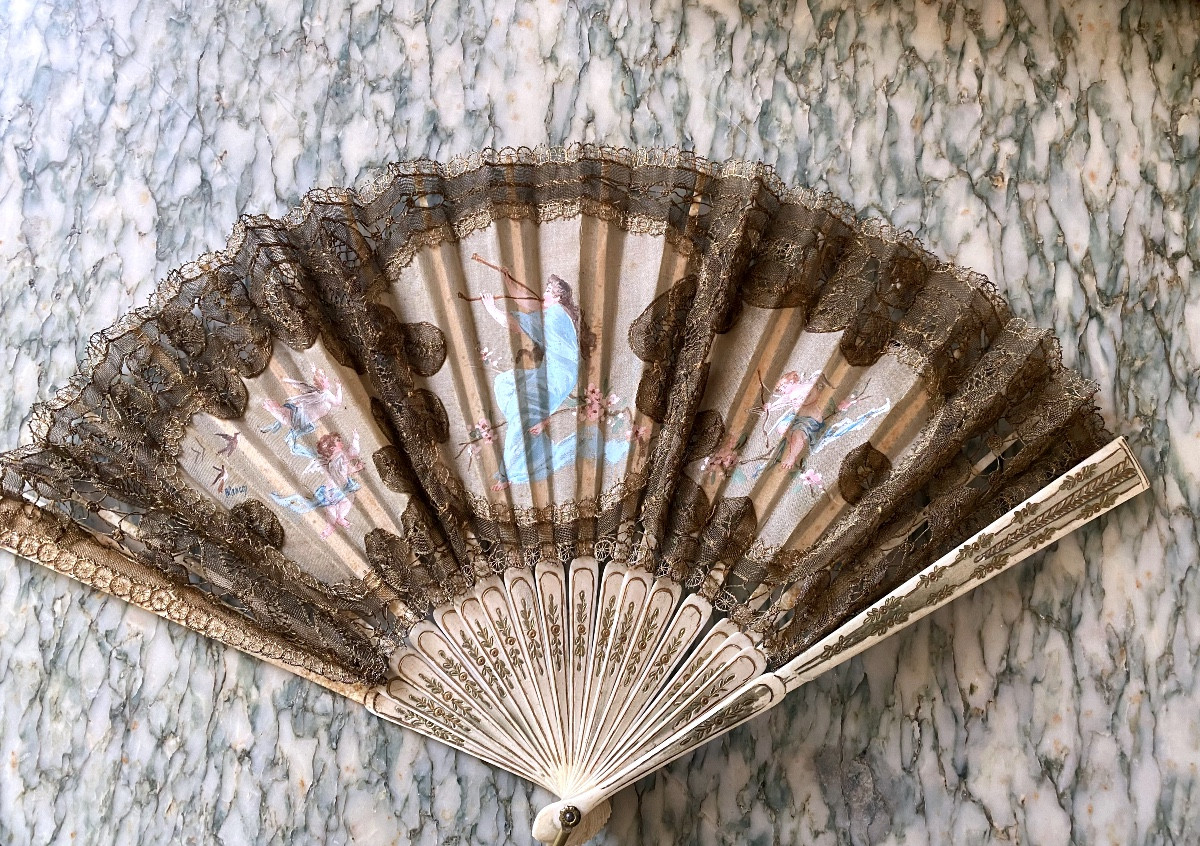 A Very Cute Fan In Ivory And Finely Decorated Lace 
