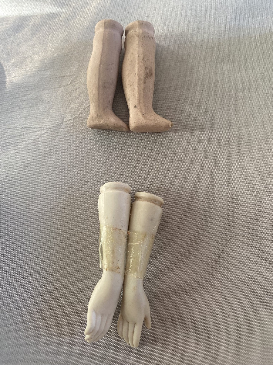 Lot Of Porcelain Doll Limbs -photo-2