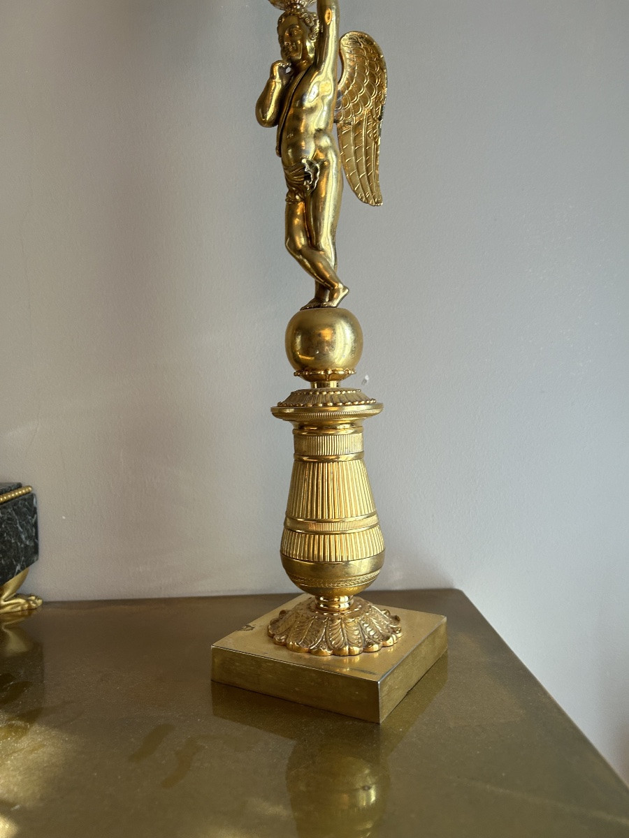 Paire de chandelier aux Amours Ailés en bronze doré -photo-4