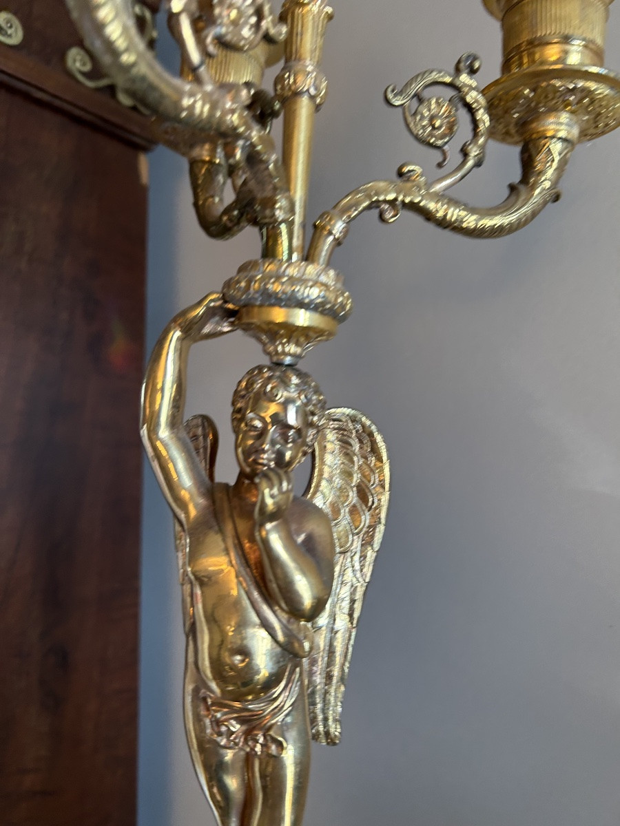 Paire de chandelier aux Amours Ailés en bronze doré -photo-3