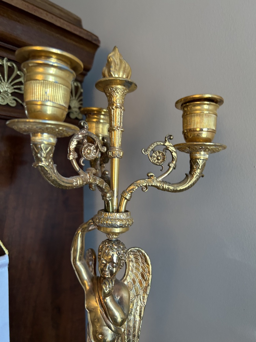 Paire de chandelier aux Amours Ailés en bronze doré -photo-5