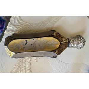 Flacon à Sels très richement décoré 