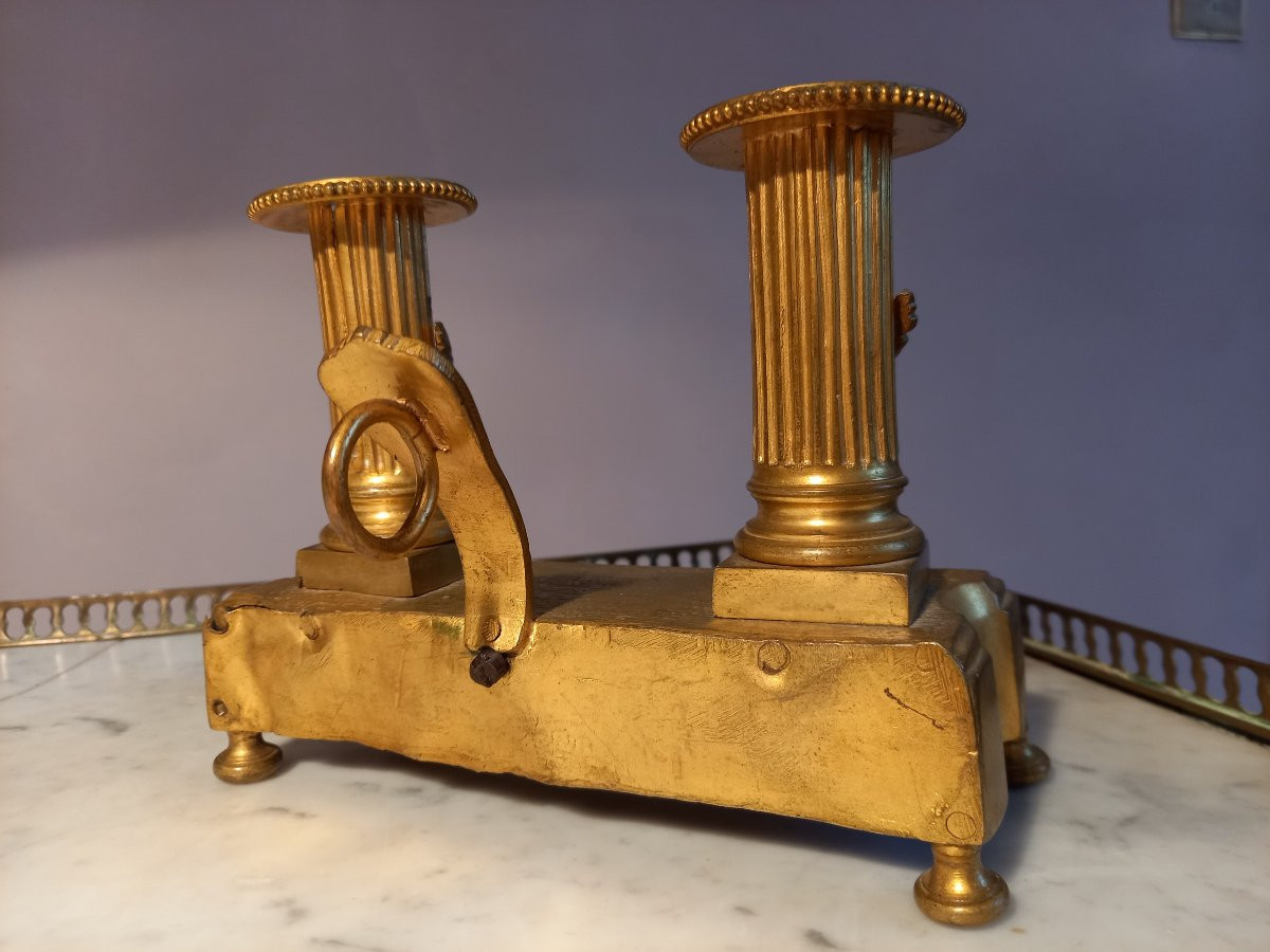 Bougeoir à main à deux bobèches de style Louis XVI en bronze doré -photo-4