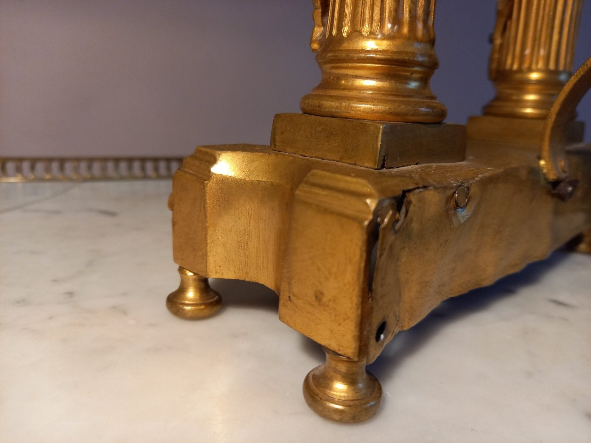 Bougeoir à main à deux bobèches de style Louis XVI en bronze doré -photo-1