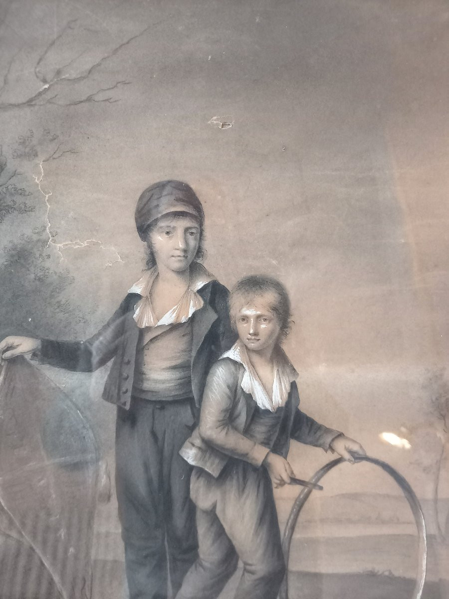 Grand fusain du XVIIIe siècle montrant deux jeunes garçons à leur jeu.-photo-2