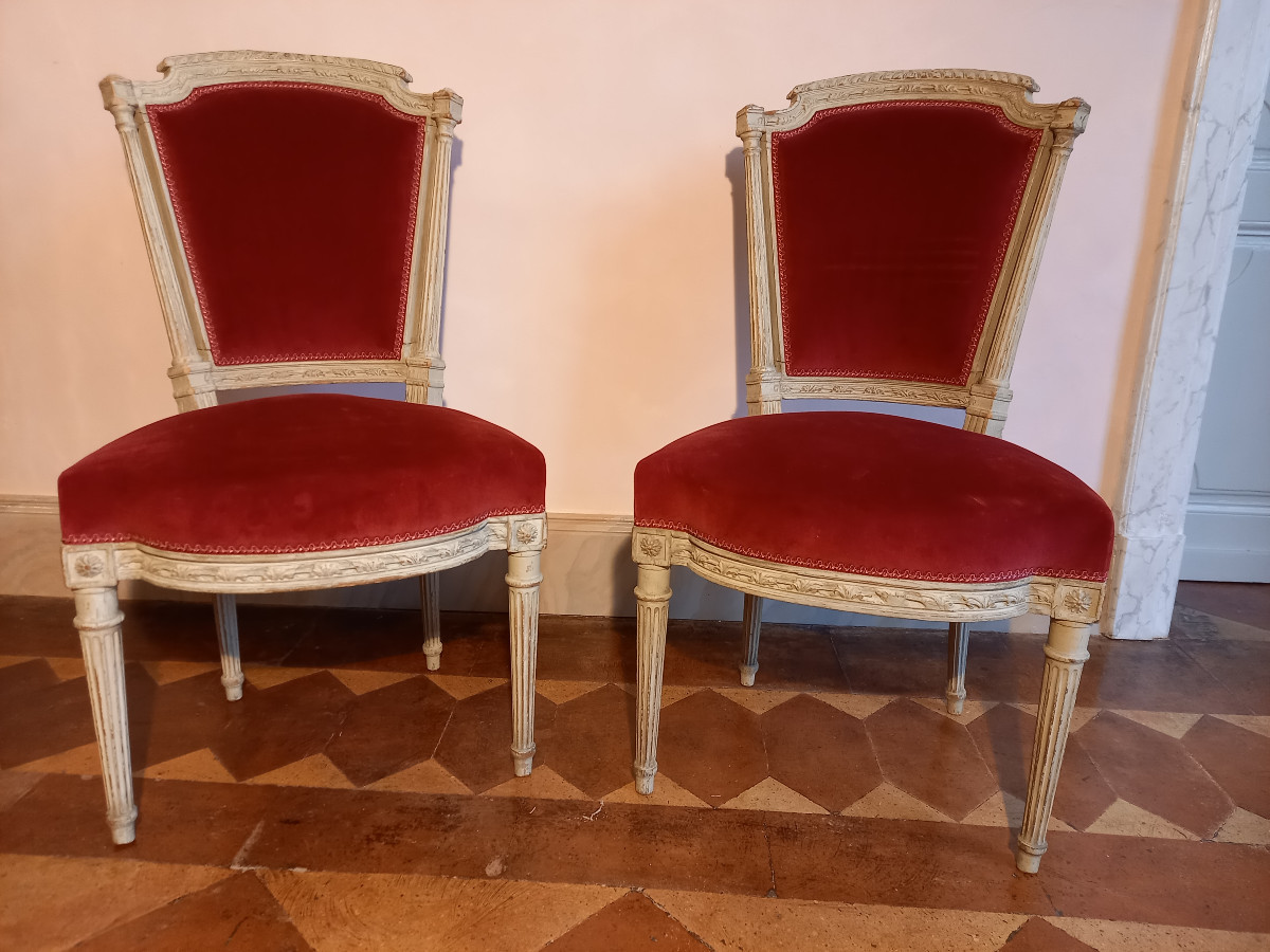  Jolie paire de chaises en cabriolet d’époque Louis XVI en bois peint en gris