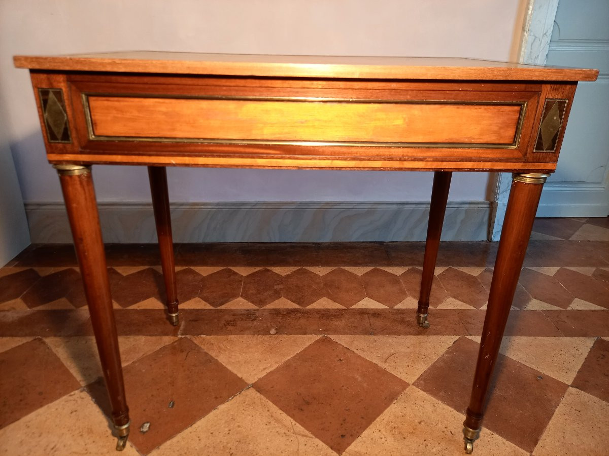 Elégant petit bureau plat en acajou et placage d’acajou et de citronnier d’époque Directoire-photo-3