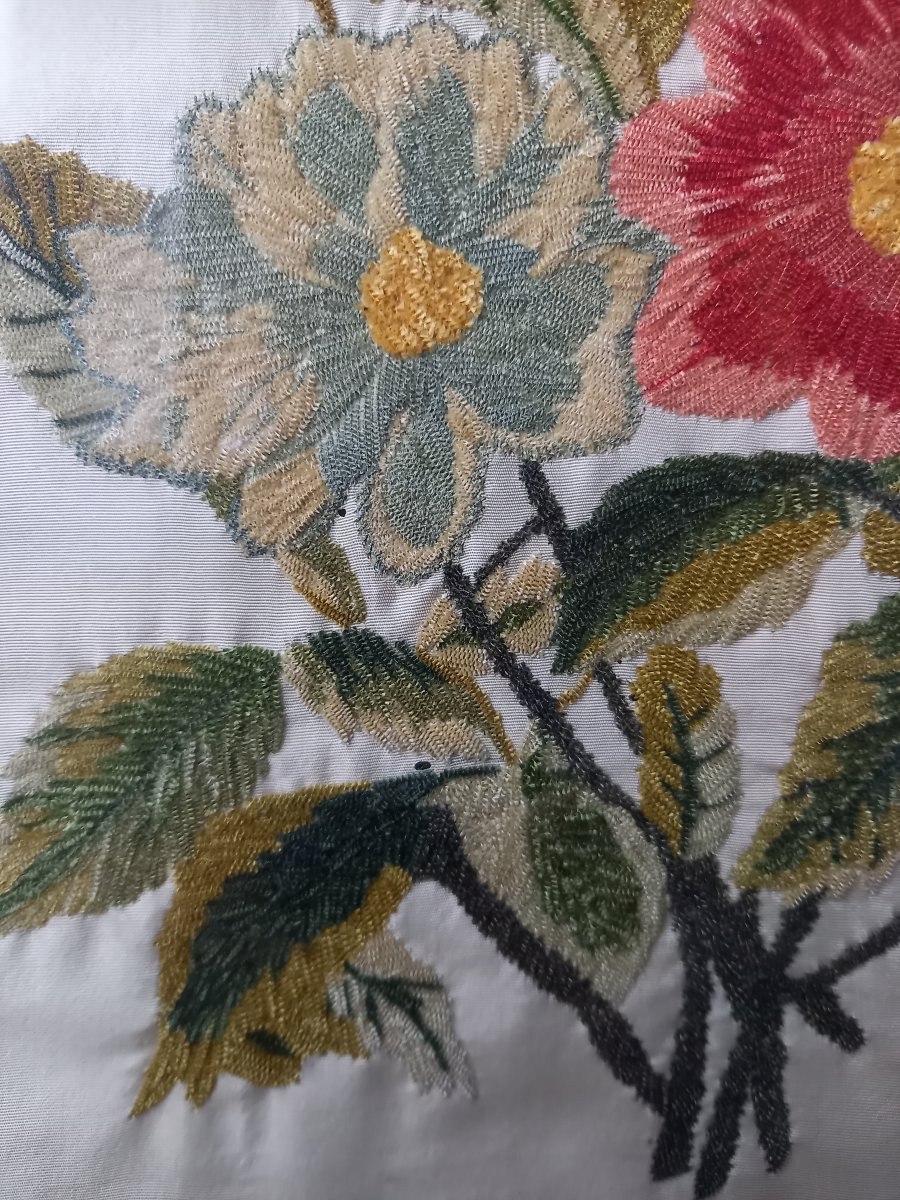 Needle Painting In Chenille Silk Threads Depicting A Scattering Of Flowers-photo-3