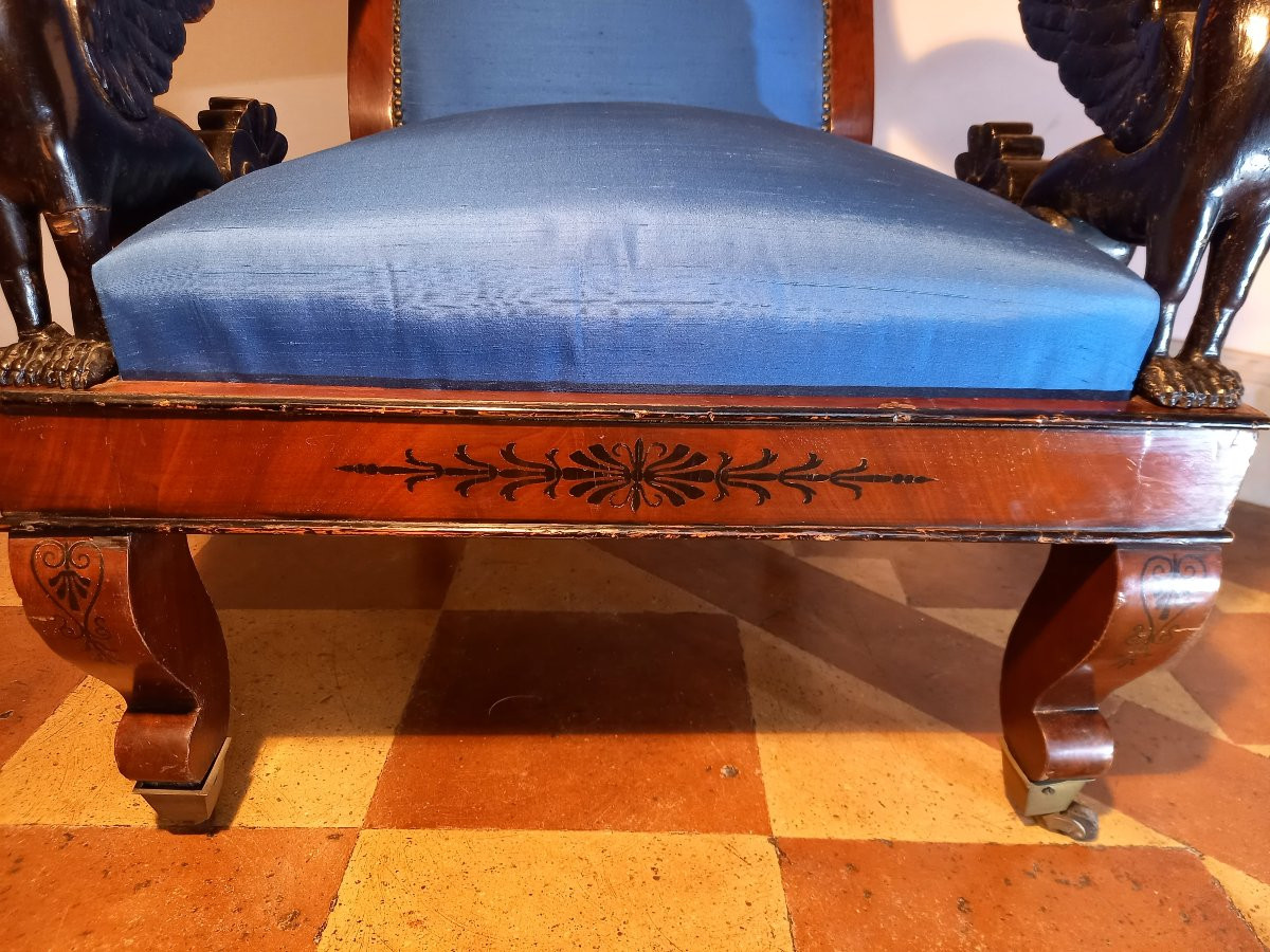 Spectacular Armchair In Mahogany And Blackened Wood With Griffin-shaped Armrests-photo-8