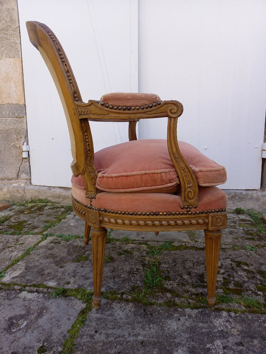 Estampillé Carpentier, fauteuil cabriolet en bois naturel transition Louis XV-Louis XVI-photo-2