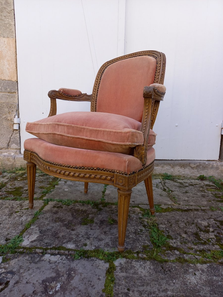 Estampillé Carpentier, fauteuil cabriolet en bois naturel transition Louis XV-Louis XVI-photo-1