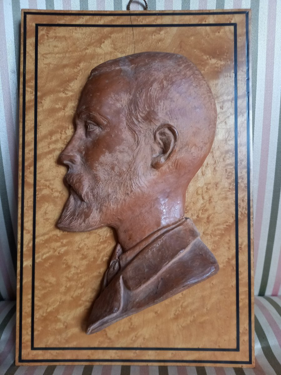 Ferdinand Moutier, paire de bas-reliefs en terre cuite signés et datés 1887, montrant un couple-photo-3