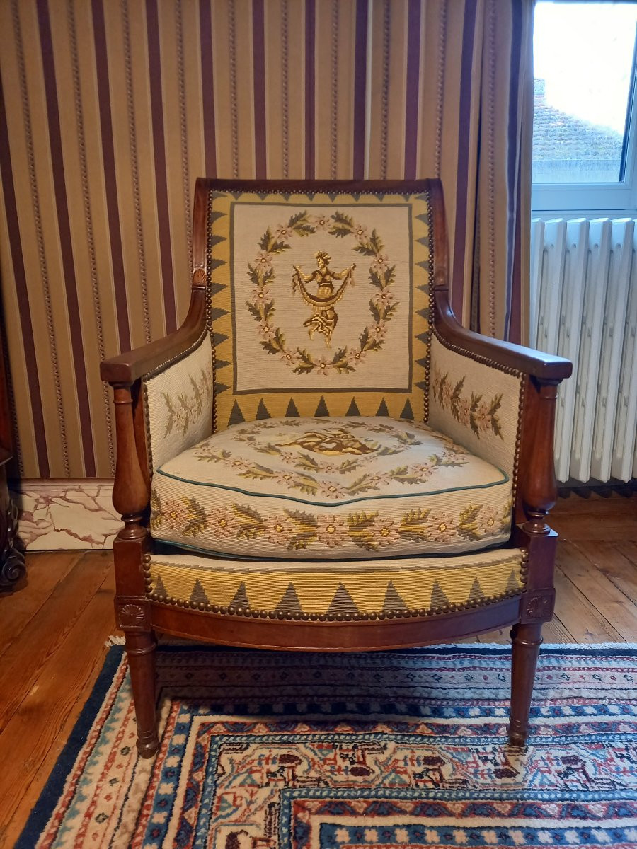 A Very Pretty Bergère Chair In Mahogany And Mahogany Veneer From The Directoire Period.-photo-2