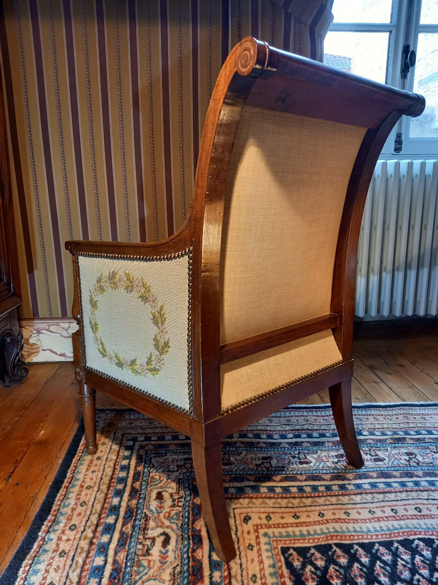 A Very Pretty Bergère Chair In Mahogany And Mahogany Veneer From The Directoire Period.-photo-1