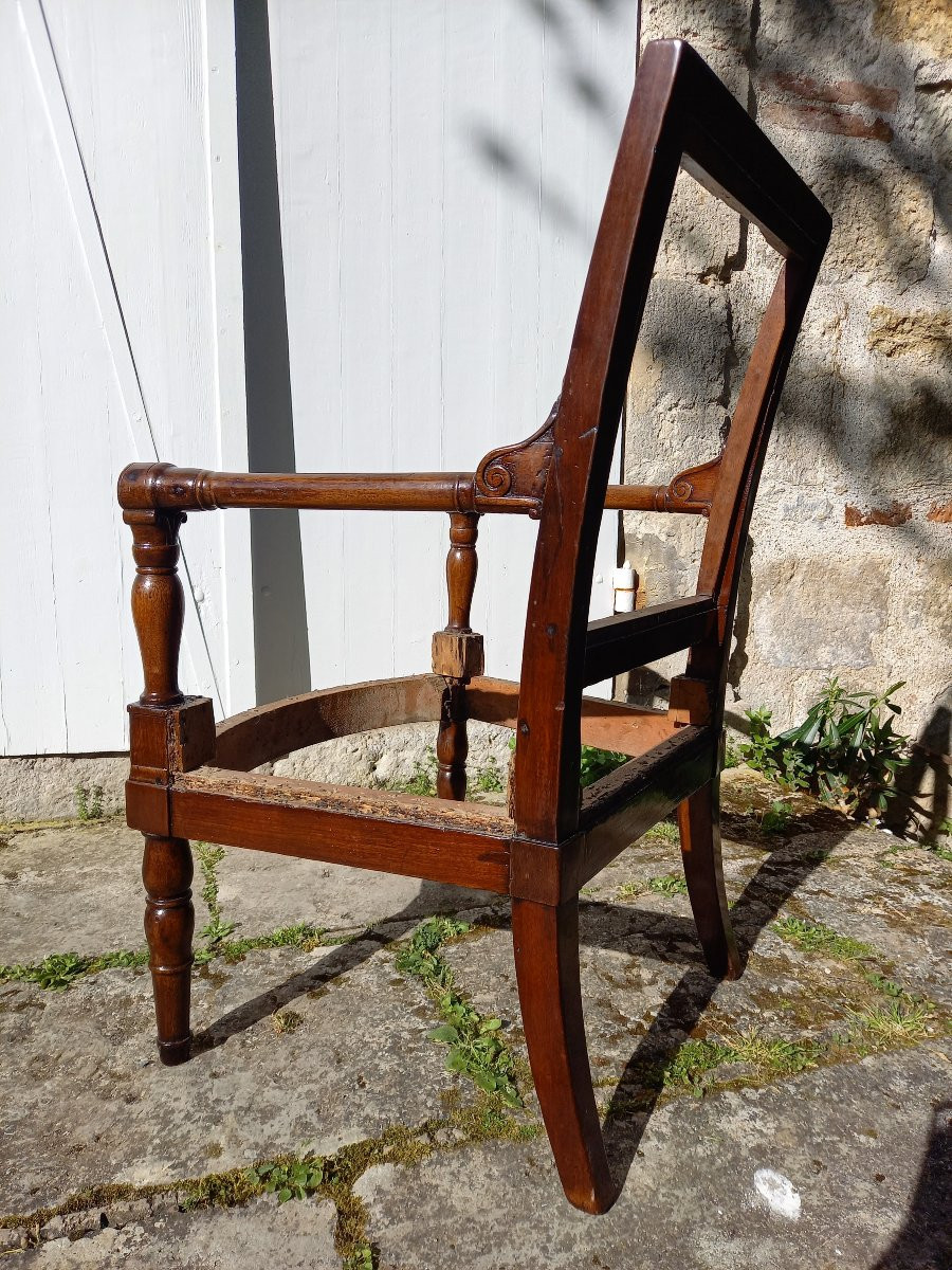 Fauteuil provenant du château de Neuilly, d’après un modèle de Jacob-Desmalter, vers 1804-1815-photo-2