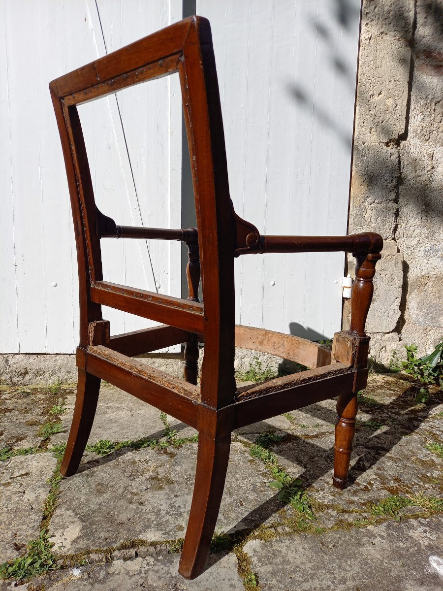 Fauteuil provenant du château de Neuilly, d’après un modèle de Jacob-Desmalter, vers 1804-1815-photo-3